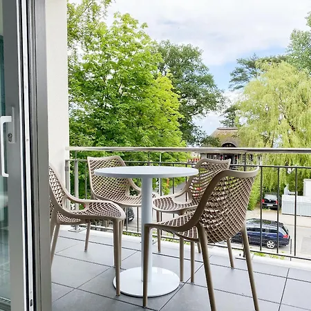 Apartment Wohnen Am 8 *